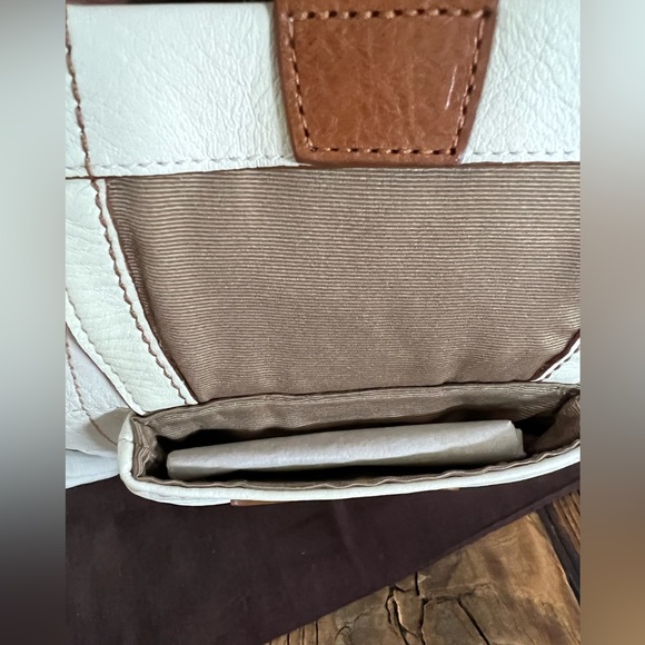 🌸COACH Soho pocket tote. - Picture 8 of 15